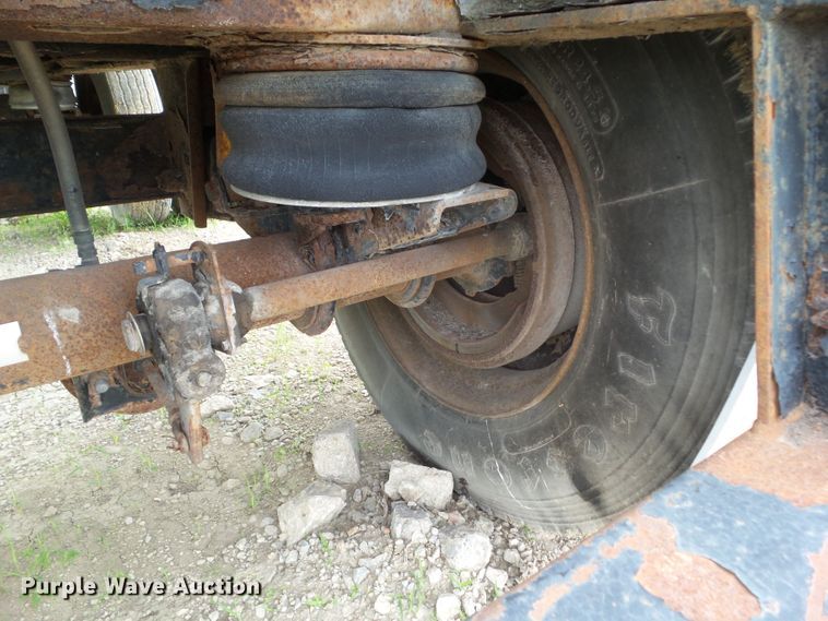 image for item DF0836 1997 Transcraft Eagle W248X102 flatbed trailer