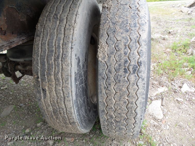 image for item DF0836 1997 Transcraft Eagle W248X102 flatbed trailer