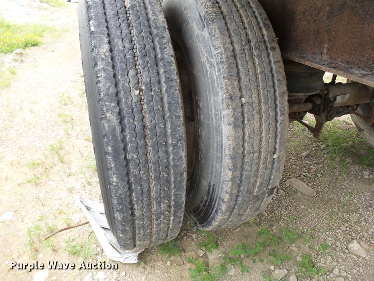 image for item DF0836 1997 Transcraft Eagle W248X102 flatbed trailer