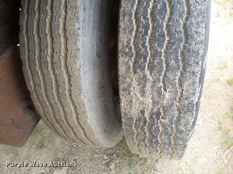 image for item DF0836 1997 Transcraft Eagle W248X102 flatbed trailer