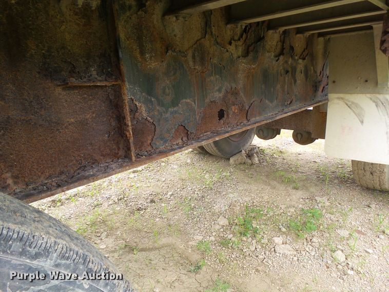 image for item DF0836 1997 Transcraft Eagle W248X102 flatbed trailer