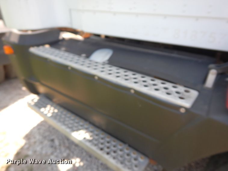 image for item DF4179 1996 Kenworth T400B  semi truck