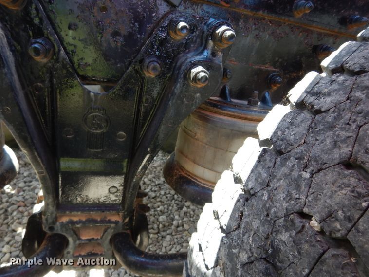 image for item DF4179 1996 Kenworth T400B  semi truck