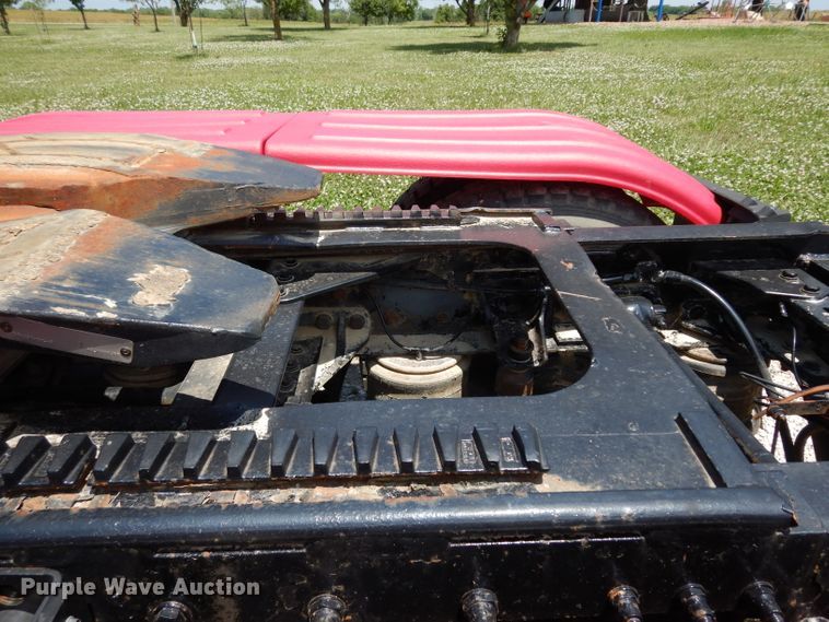 image for item DF4179 1996 Kenworth T400B  semi truck