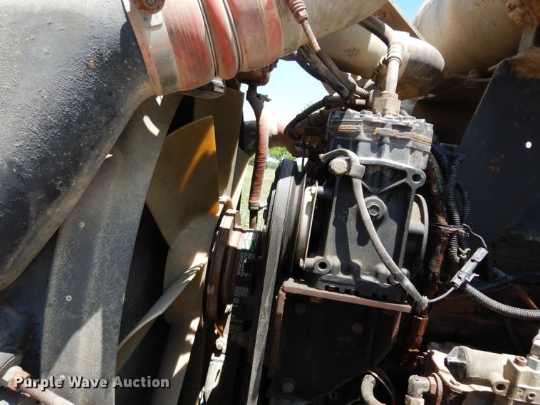 image for item DF4179 1996 Kenworth T400B  semi truck