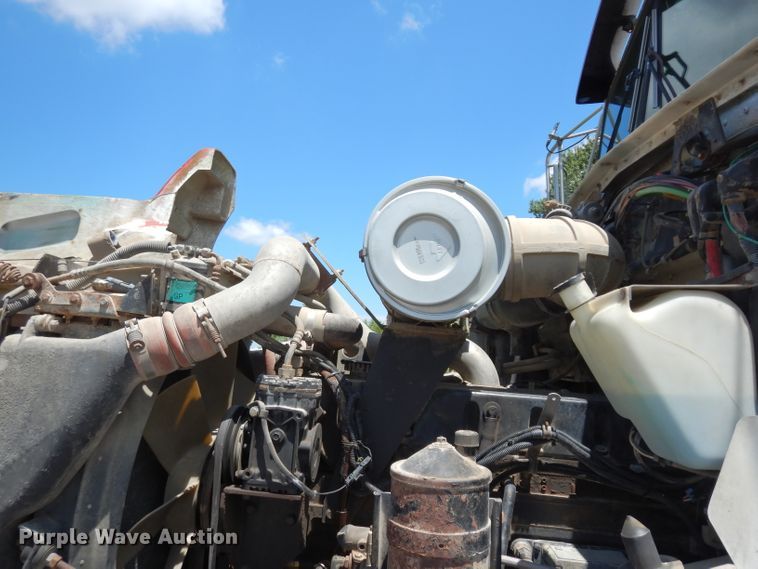 image for item DF4179 1996 Kenworth T400B  semi truck