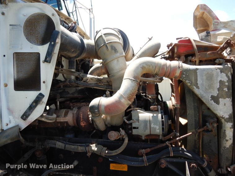 image for item DF4179 1996 Kenworth T400B  semi truck