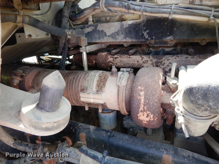 image for item DF4179 1996 Kenworth T400B  semi truck