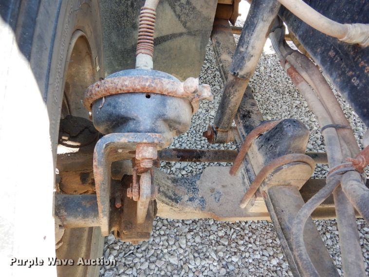 image for item DF4179 1996 Kenworth T400B  semi truck