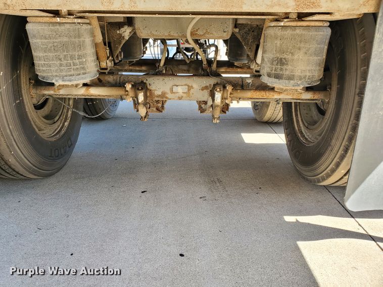 image for item DF8939 1997 Wabash SA-102FF dry van trailer