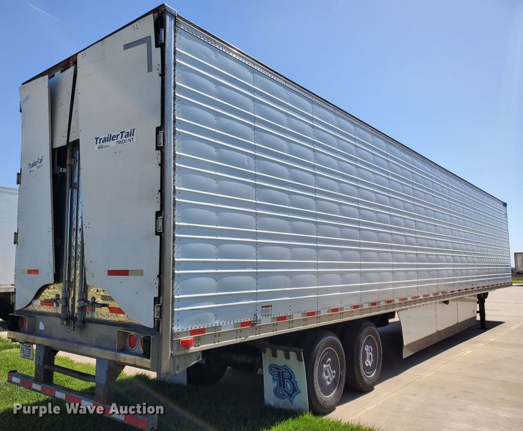 image for item DF8962 2004 Great Dane refrigerated van trailer