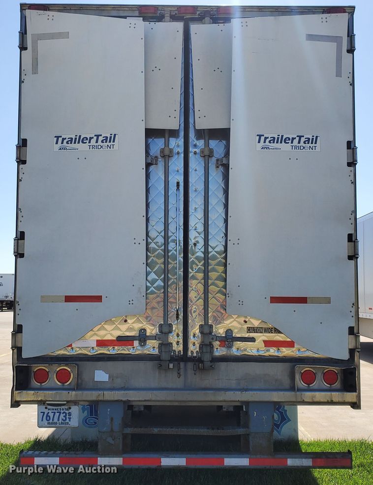 image for item DF8962 2004 Great Dane refrigerated van trailer