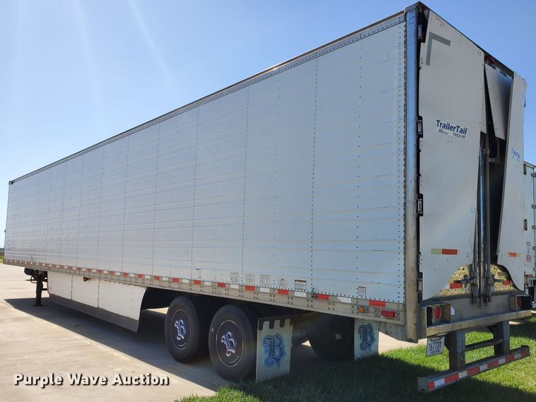 image for item DF8962 2004 Great Dane refrigerated van trailer