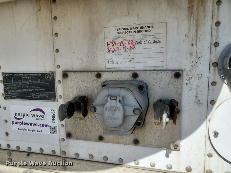 image for item DF8962 2004 Great Dane refrigerated van trailer