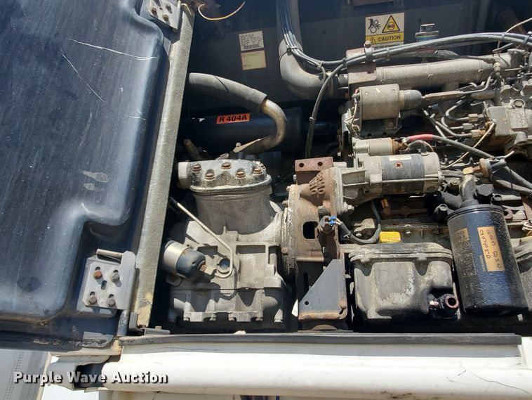 image for item DF8962 2004 Great Dane refrigerated van trailer