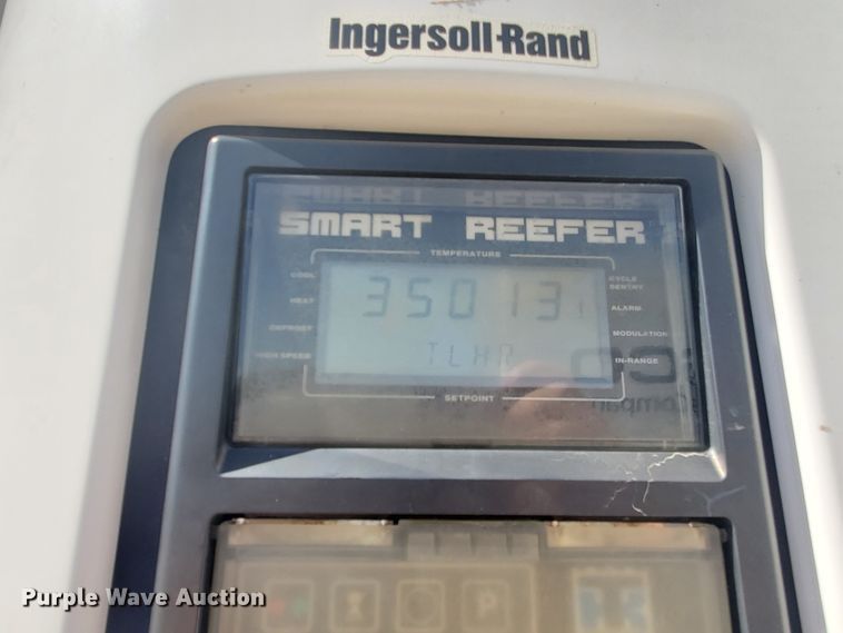 image for item DF8962 2004 Great Dane refrigerated van trailer