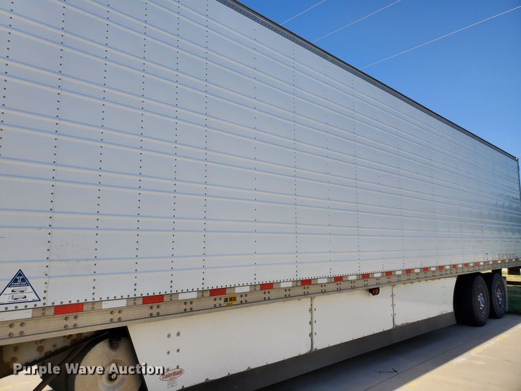 image for item DF8962 2004 Great Dane refrigerated van trailer
