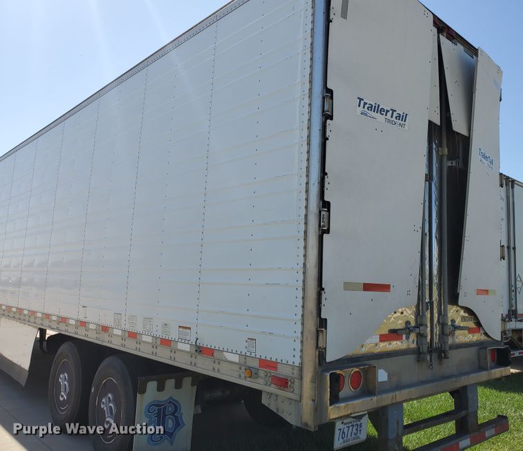 image for item DF8962 2004 Great Dane refrigerated van trailer