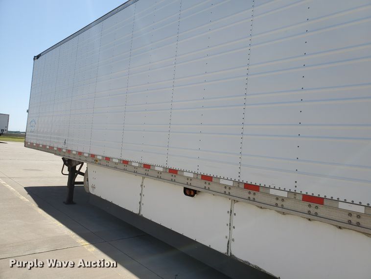 image for item DF8962 2004 Great Dane refrigerated van trailer