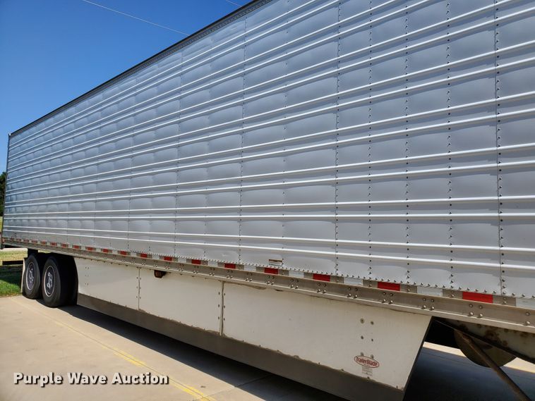image for item DF8962 2004 Great Dane refrigerated van trailer