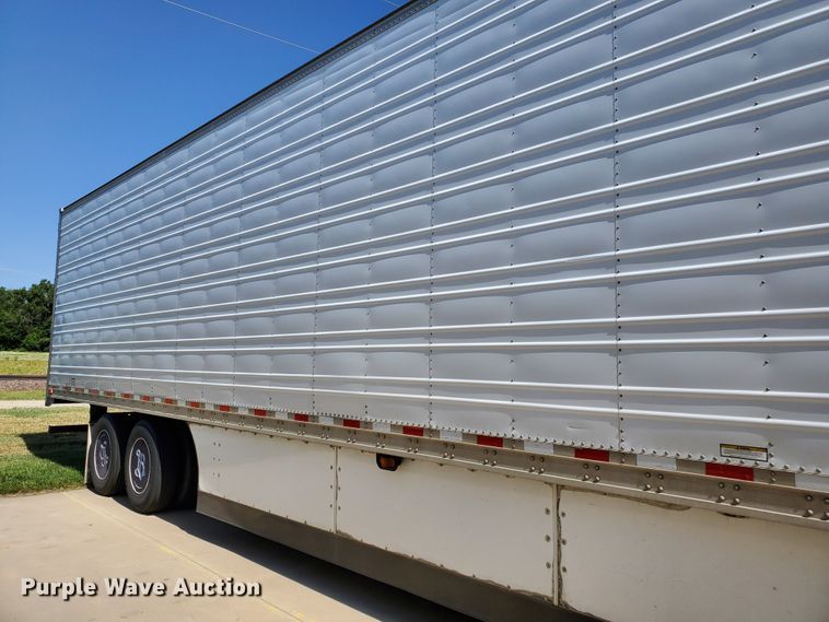 image for item DF8962 2004 Great Dane refrigerated van trailer