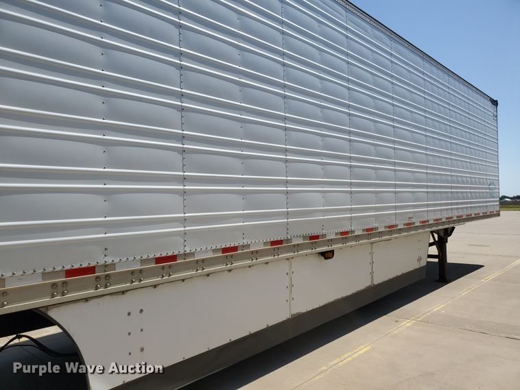 image for item DF8962 2004 Great Dane refrigerated van trailer