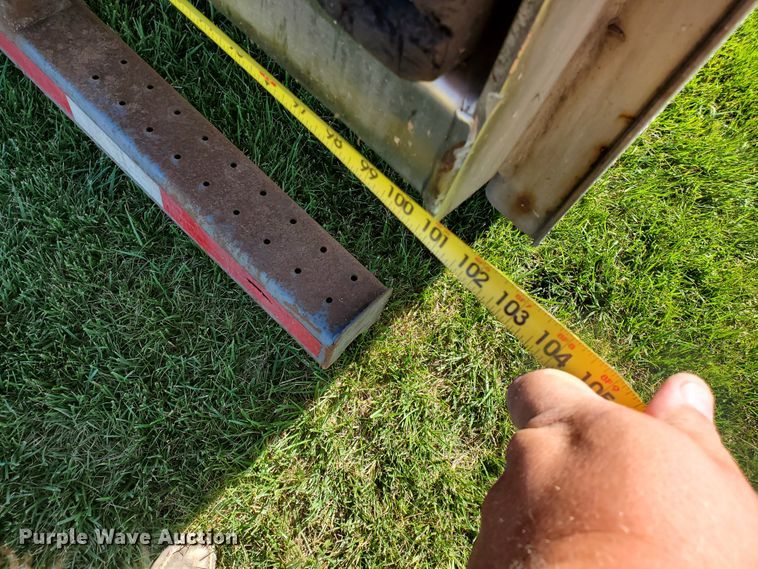 image for item DF8962 2004 Great Dane refrigerated van trailer