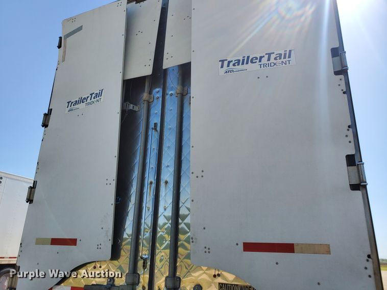 image for item DF8962 2004 Great Dane refrigerated van trailer