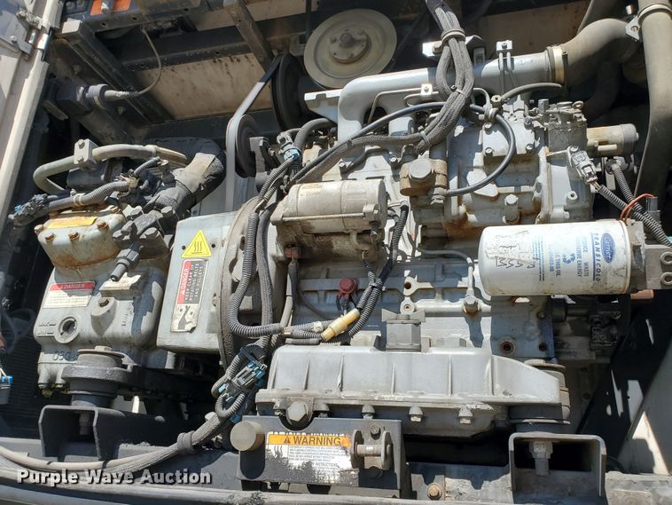 image for item DF8963 2004 Great Dane 8711TZ-1A53 refrigerated van trailer