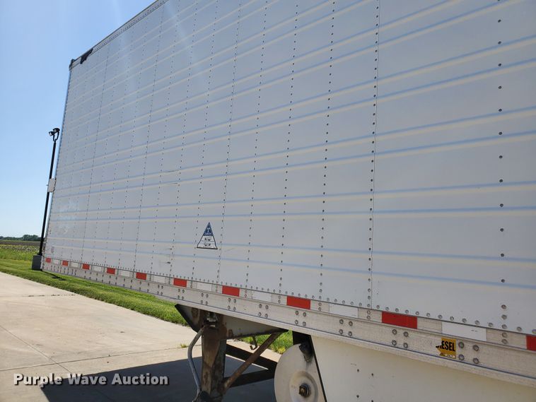 image for item DF8963 2004 Great Dane 8711TZ-1A53 refrigerated van trailer