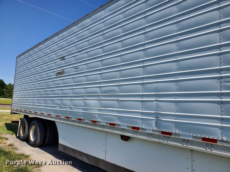 image for item DF8963 2004 Great Dane 8711TZ-1A53 refrigerated van trailer