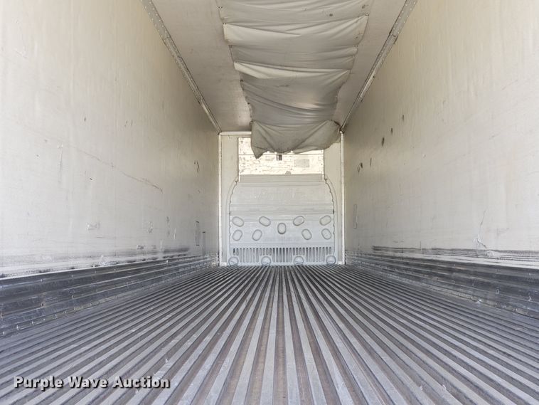 image for item DF8963 2004 Great Dane 8711TZ-1A53 refrigerated van trailer