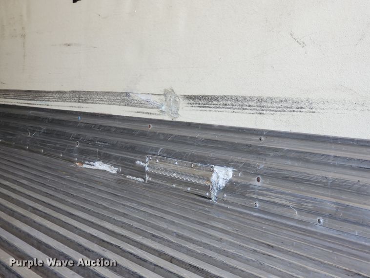 image for item DF8963 2004 Great Dane 8711TZ-1A53 refrigerated van trailer