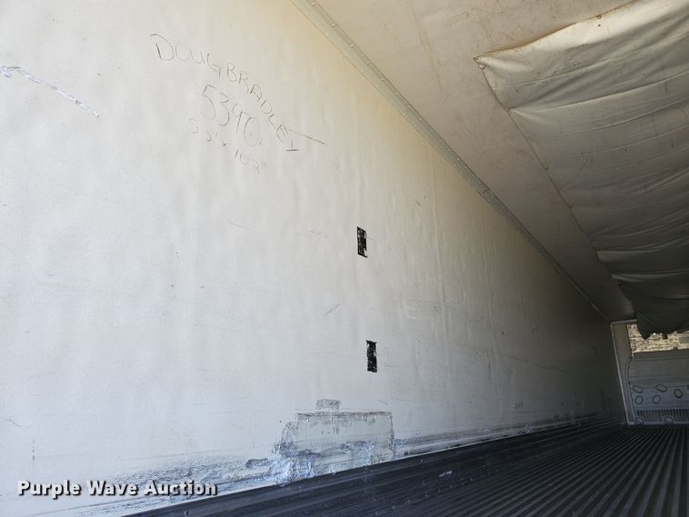 image for item DF8963 2004 Great Dane 8711TZ-1A53 refrigerated van trailer