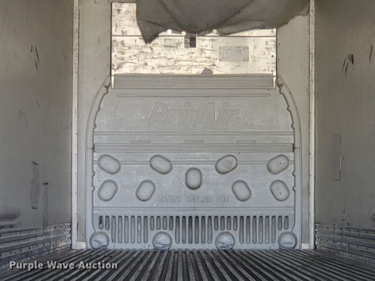 image for item DF8963 2004 Great Dane 8711TZ-1A53 refrigerated van trailer