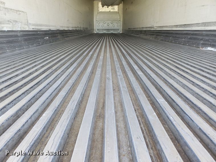 image for item DF8963 2004 Great Dane 8711TZ-1A53 refrigerated van trailer