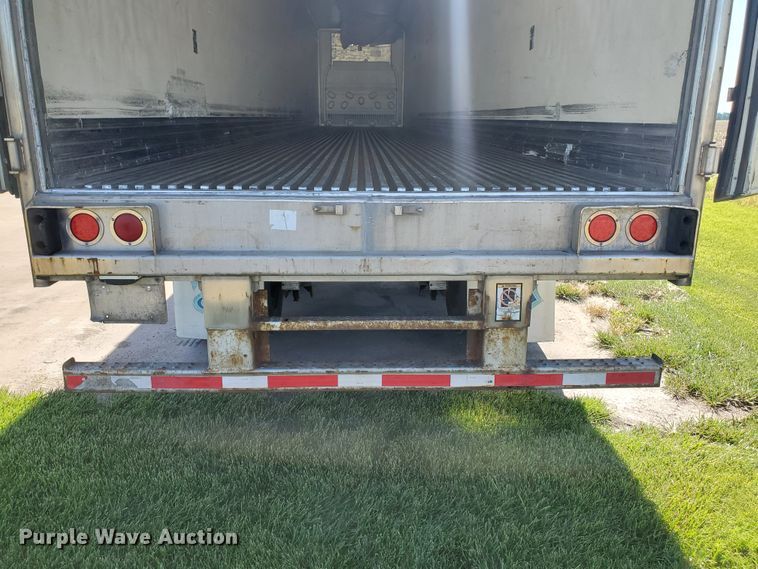 image for item DF8963 2004 Great Dane 8711TZ-1A53 refrigerated van trailer