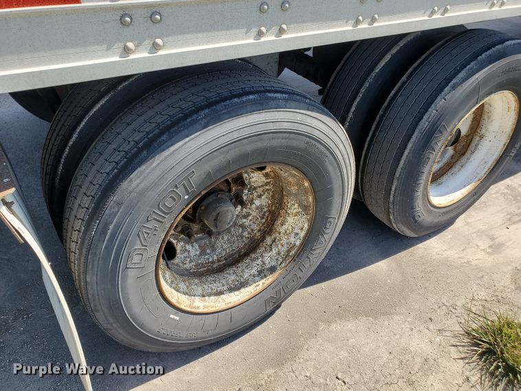 image for item DF8963 2004 Great Dane 8711TZ-1A53 refrigerated van trailer