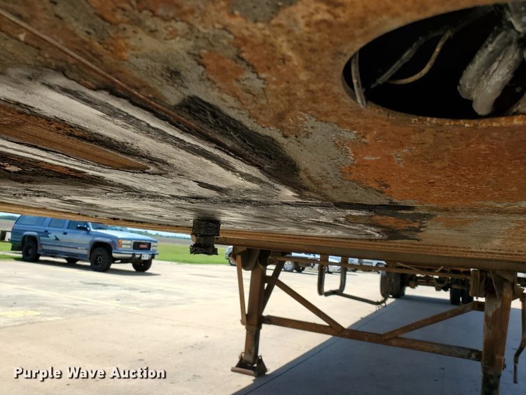 image for item DF8964 2000 Wabash dry van trailer