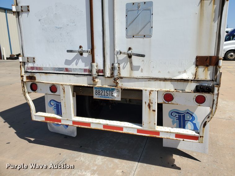 image for item DF8964 2000 Wabash dry van trailer