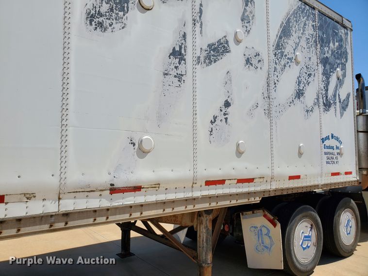 image for item DF8966 1999 Wabash dry van trailer