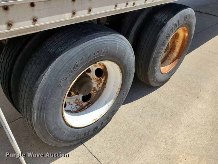 image for item DF8966 1999 Wabash dry van trailer