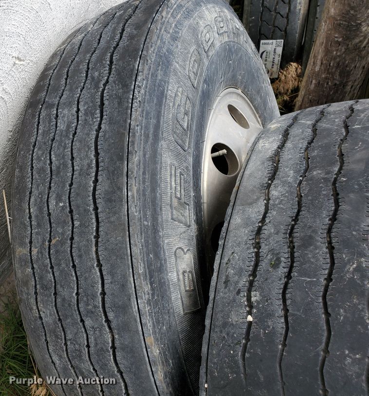 image for item DF8989 (1) 11R22.5 tires and wheels