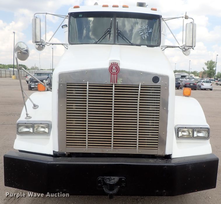 image for item DG2236 2007 Kenworth T800B  semi truck