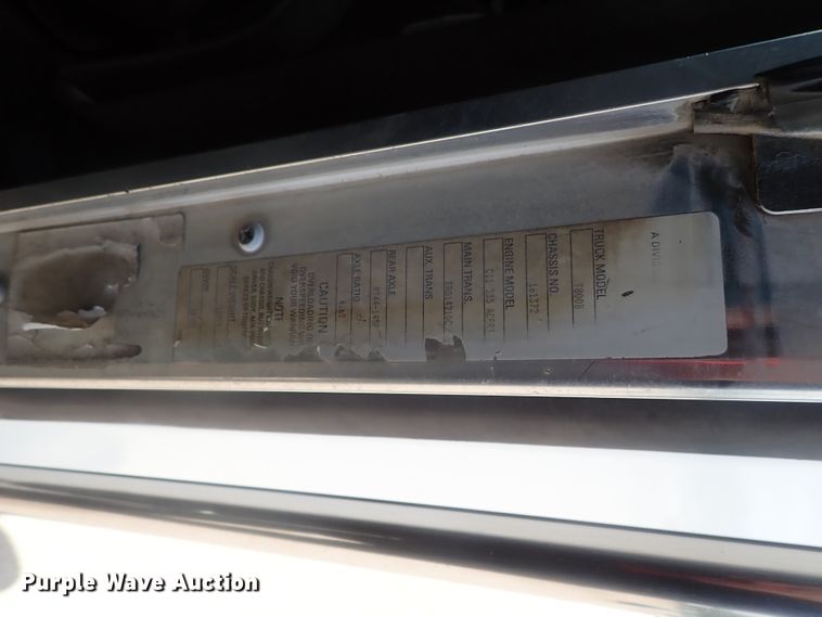 image for item DG2236 2007 Kenworth T800B  semi truck