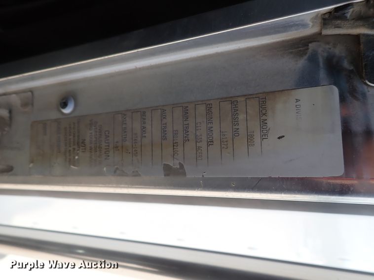 image for item DG2236 2007 Kenworth T800B  semi truck