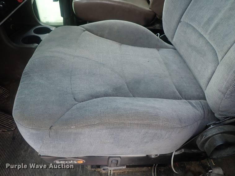 image for item DG2236 2007 Kenworth T800B  semi truck