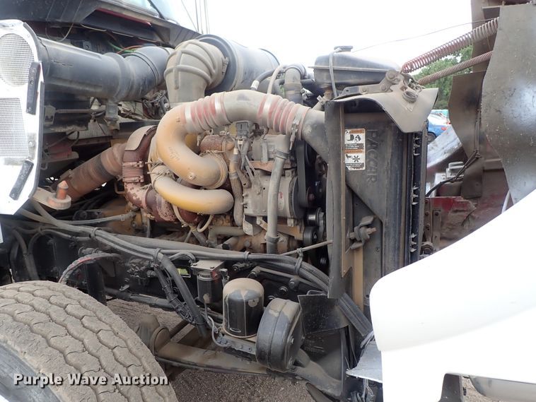 image for item DG2236 2007 Kenworth T800B  semi truck