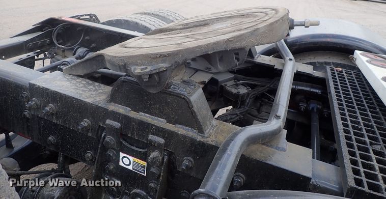 image for item DG2236 2007 Kenworth T800B  semi truck