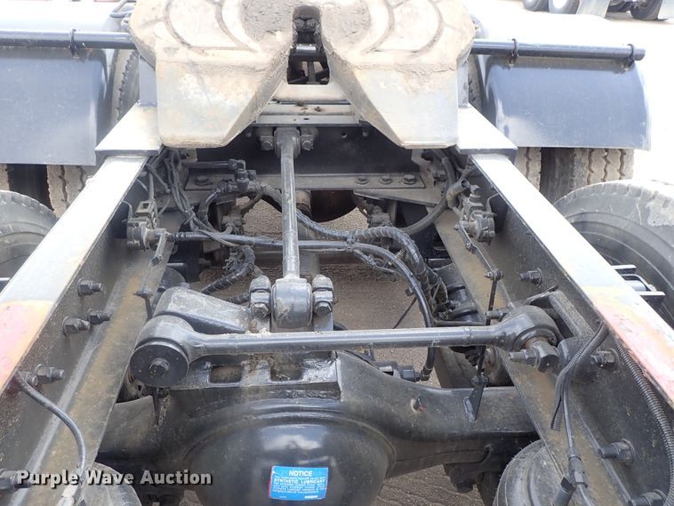 image for item DG2236 2007 Kenworth T800B  semi truck